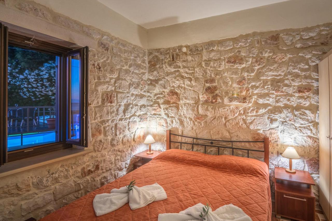 Dante'S Maisonettes Apartman Amúdi Kültér fotó