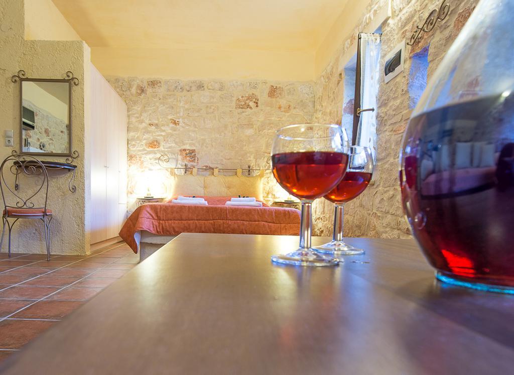 Dante'S Maisonettes Apartman Amúdi Szoba fotó