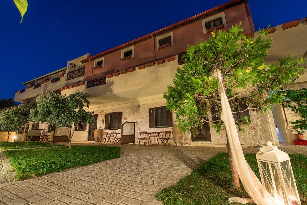 Dante'S Maisonettes Apartman Amúdi Kültér fotó